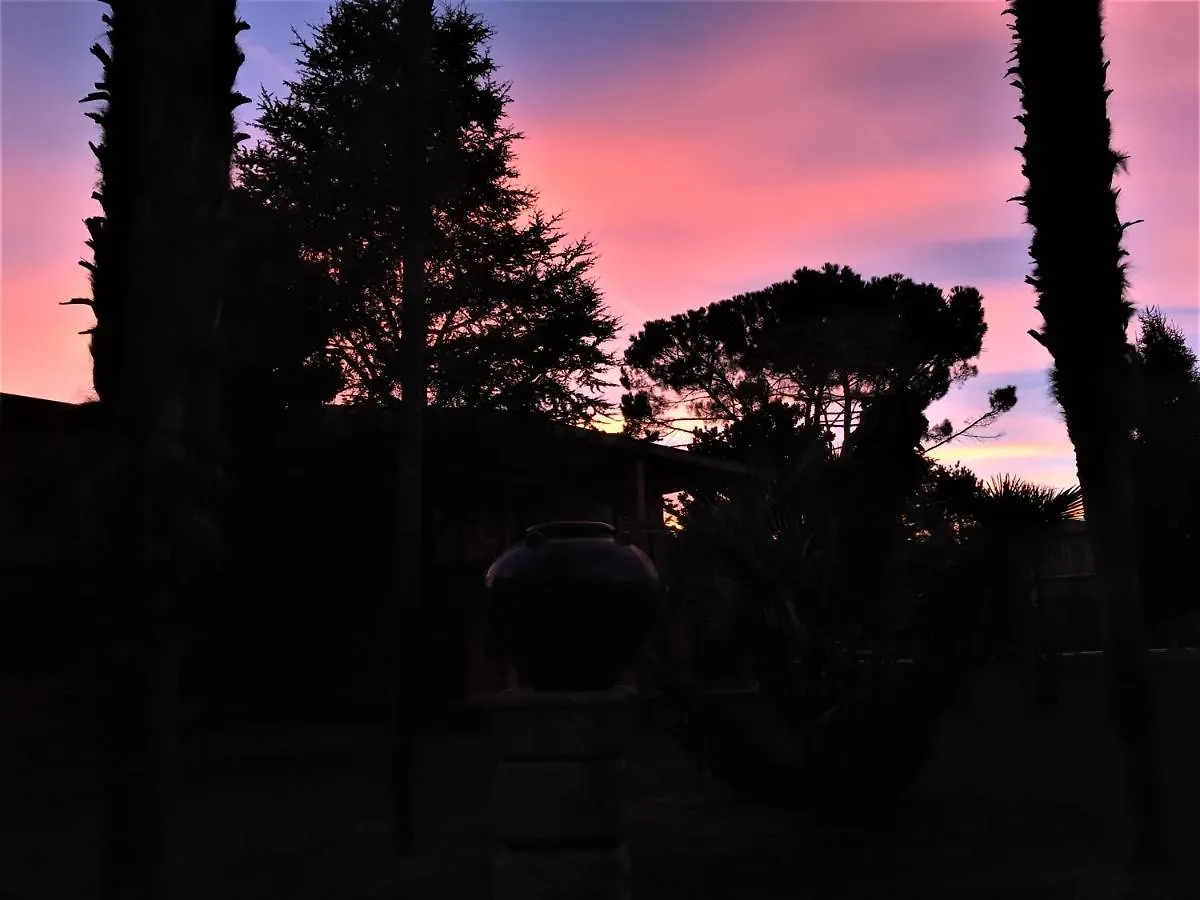 Ξενοδοχείο με διαμερίσματα Residence Oasi Manerba del Garda