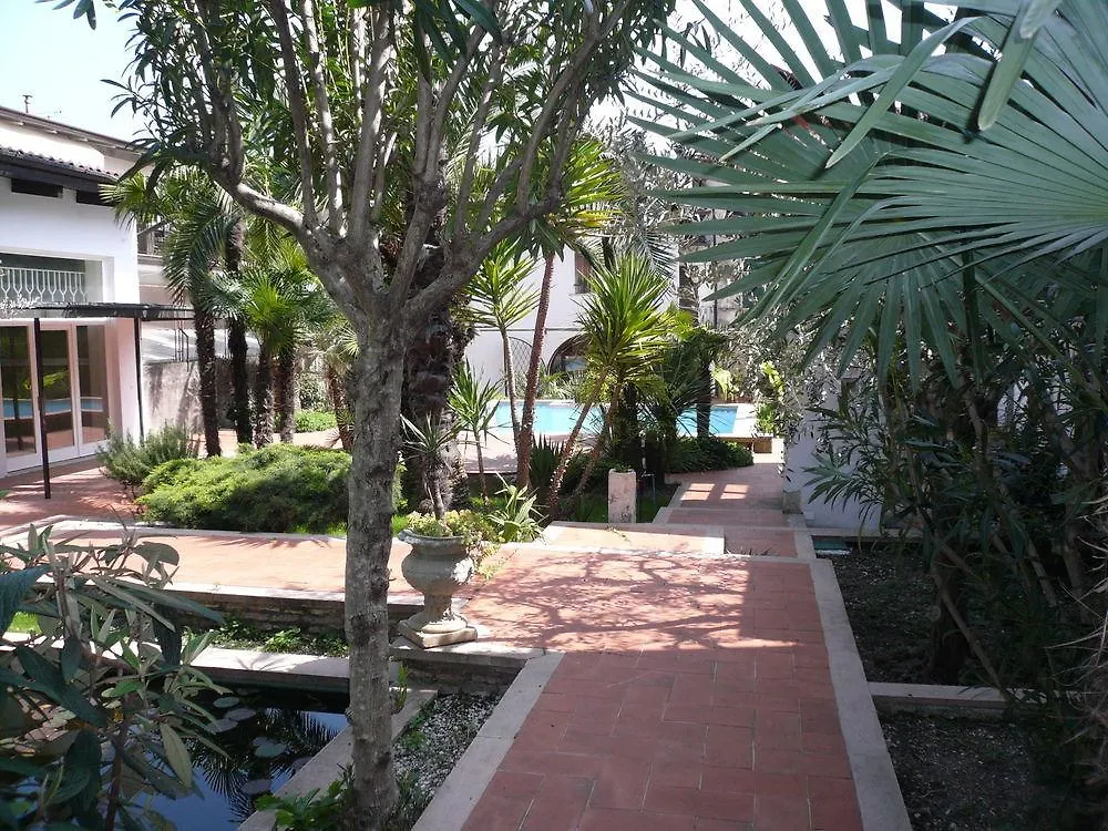 مانربا ديل جاردا Residence Oasi إيطاليا